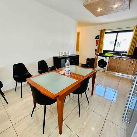 Duplex Whiskey Home 200M Away From The Sea And The Square St. Paul's Bay Dış mekan fotoğraf