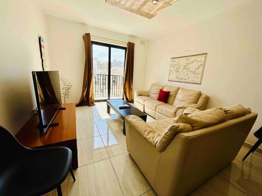 Duplex Whiskey Home 200M Away From The Sea And The Square St. Paul's Bay Dış mekan fotoğraf